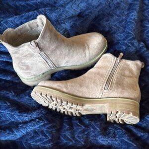 Beige Ankle Boots with Zipper